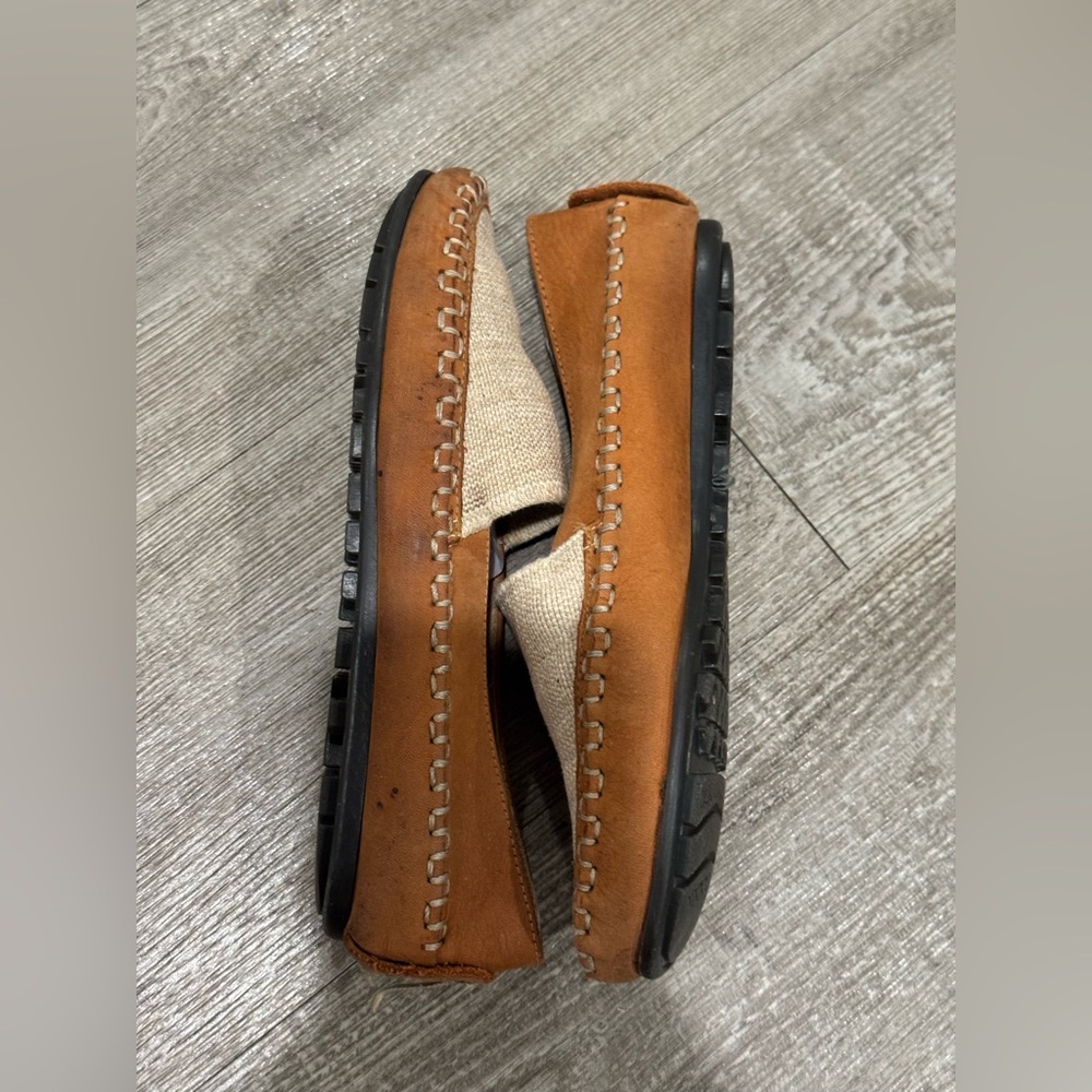 Hush Puppies Women's Loafers Slip Ons Tan Suede - Size 6 / 6.5- EUC - Picture 5 of 8